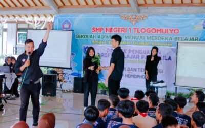 SMA Muhammadiyah 1 Temanggung menjadi Narasumber di SMP N 1 Tlogomulyo